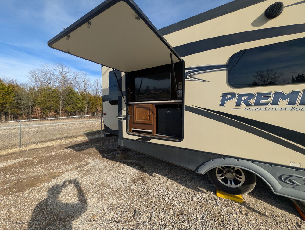 outdoor entertainment center